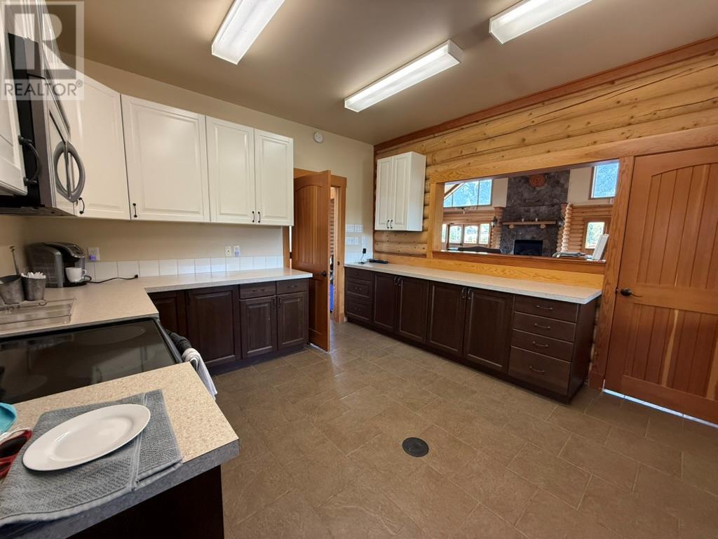 4868 Riverview Drive Unit# 183, Edgewater, British Columbia  V0A 1E0 - Photo 23 - 10345754