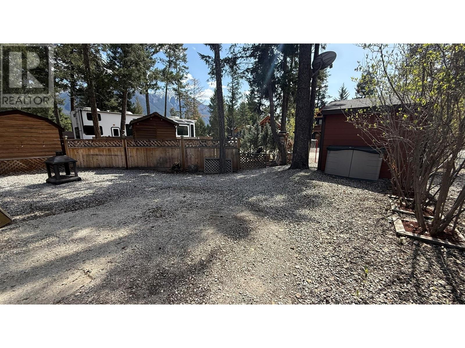4868 Riverview Drive Unit# 183, Edgewater, British Columbia  V0A 1E0 - Photo 8 - 10345754