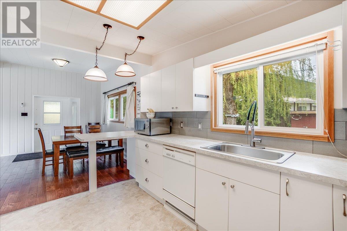 1402 Crease Avenue, Nelson, British Columbia  V1L 1A2 - Photo 16 - 10345591