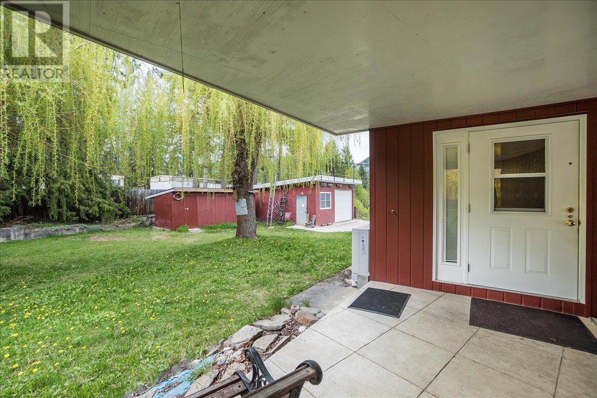 1402 Crease Avenue, Nelson, British Columbia  V1L 1A2 - Photo 35 - 10345591