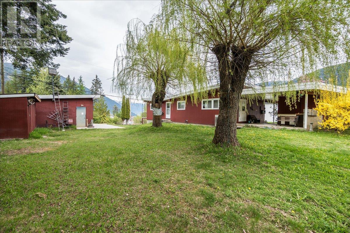 1402 Crease Avenue, Nelson, British Columbia  V1L 1A2 - Photo 4 - 10345591