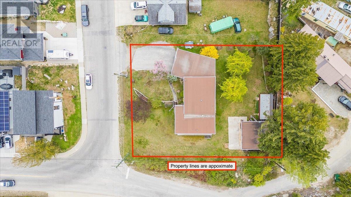 1402 Crease Avenue, Nelson, British Columbia  V1L 1A2 - Photo 6 - 10345591