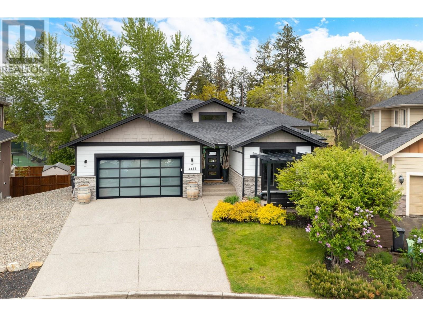 4455 Sherwood Court, Kelowna, British Columbia  V1W 1E7 - Photo 3 - 10345583