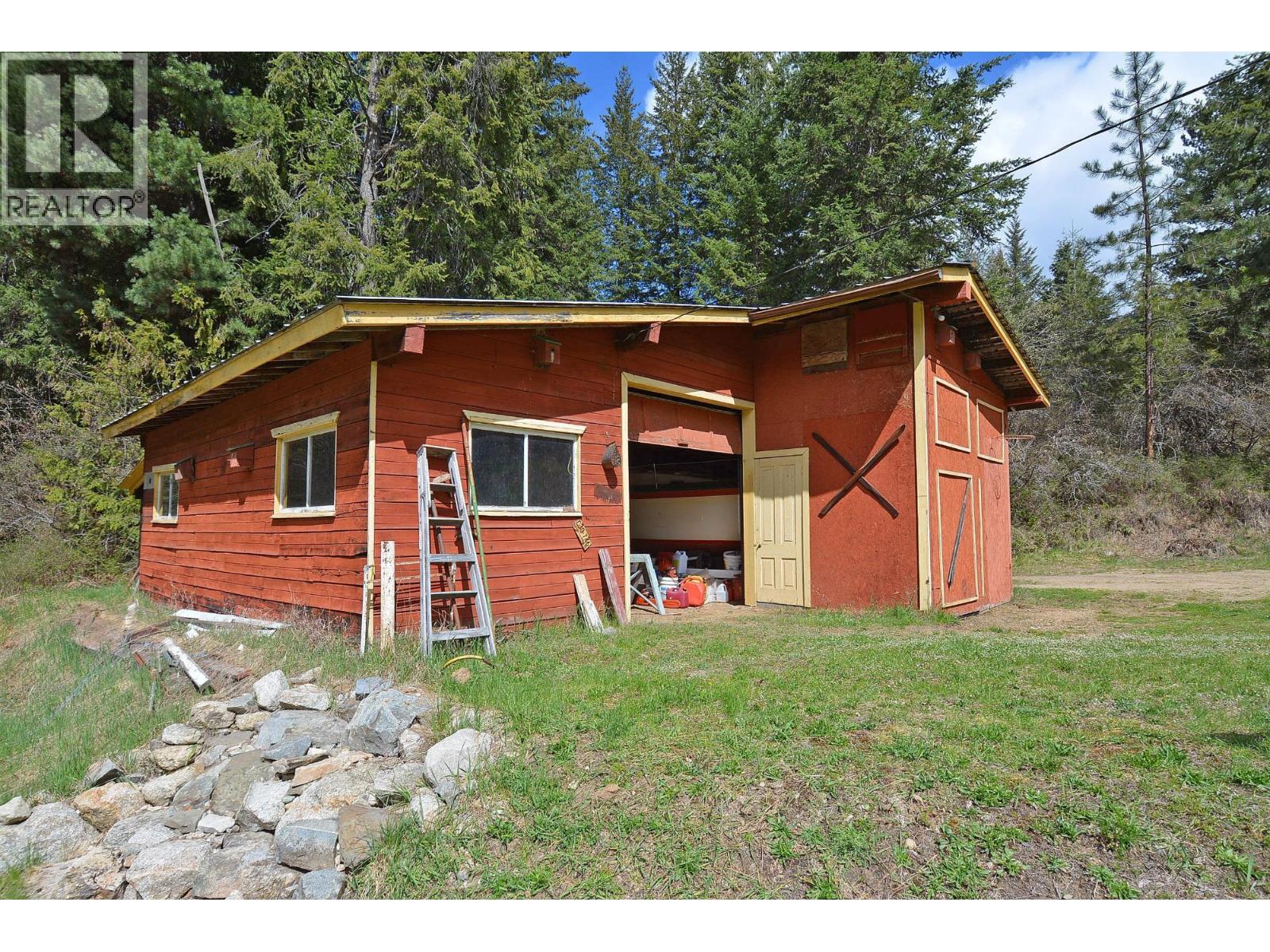 8481 6 Highway, Slocan, British Columbia  V1L 2C0 - Photo 16 - 10345730