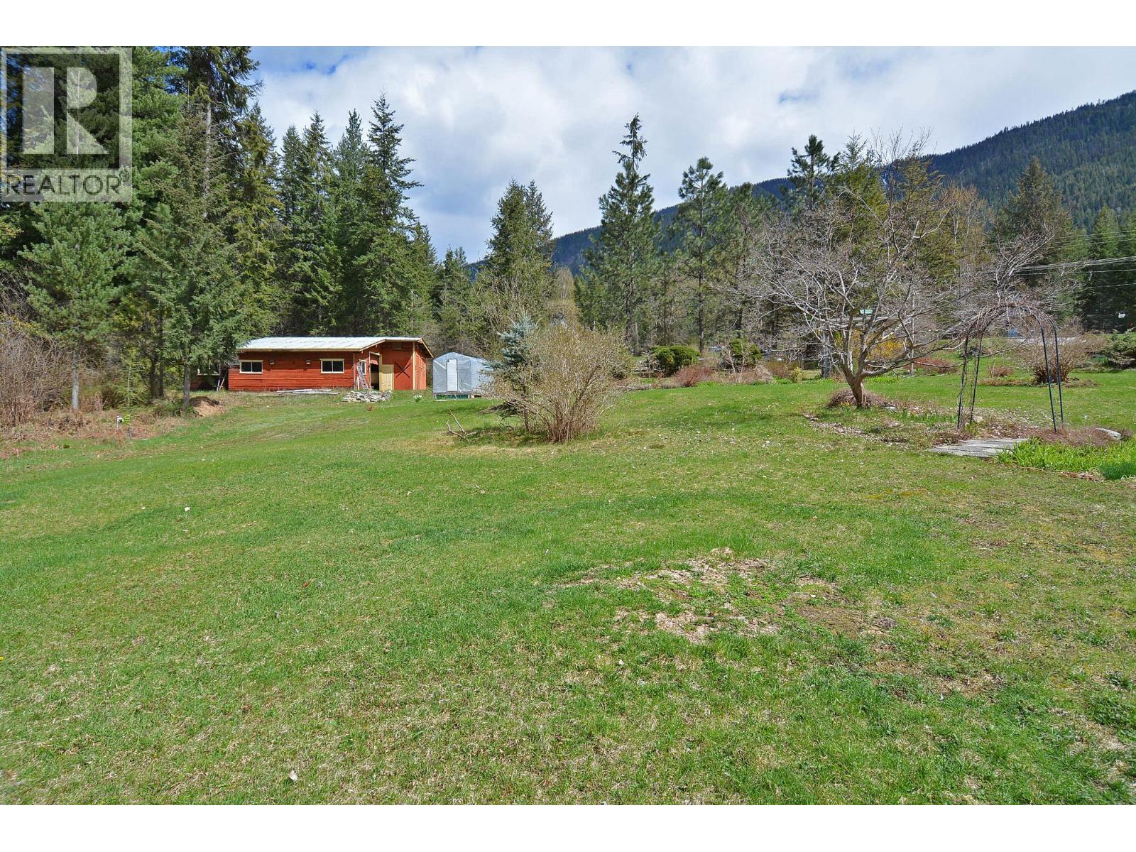 8481 6 Highway, Slocan, British Columbia  V1L 2C0 - Photo 59 - 10345730