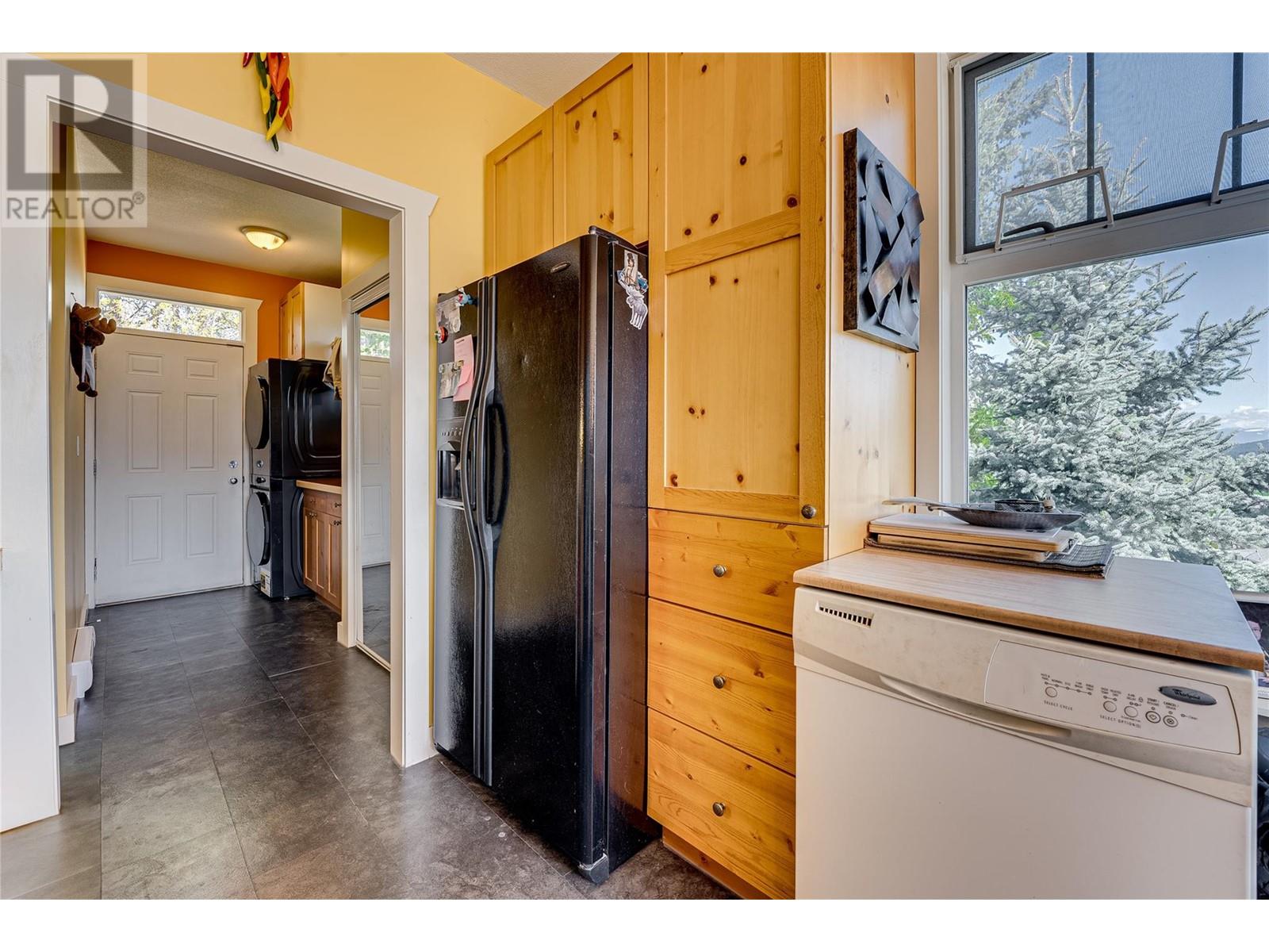 1220 Lawes Street, Enderby, British Columbia  V4Y 4B7 - Photo 11 - 10345636