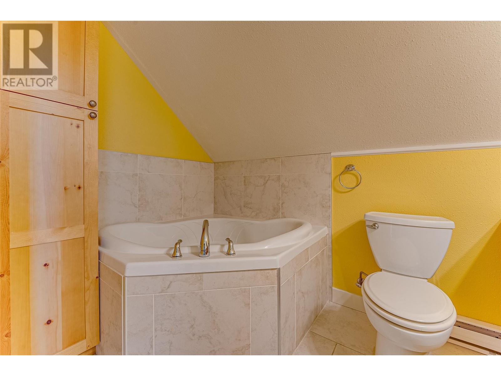 1220 Lawes Street, Enderby, British Columbia  V4Y 4B7 - Photo 28 - 10345636
