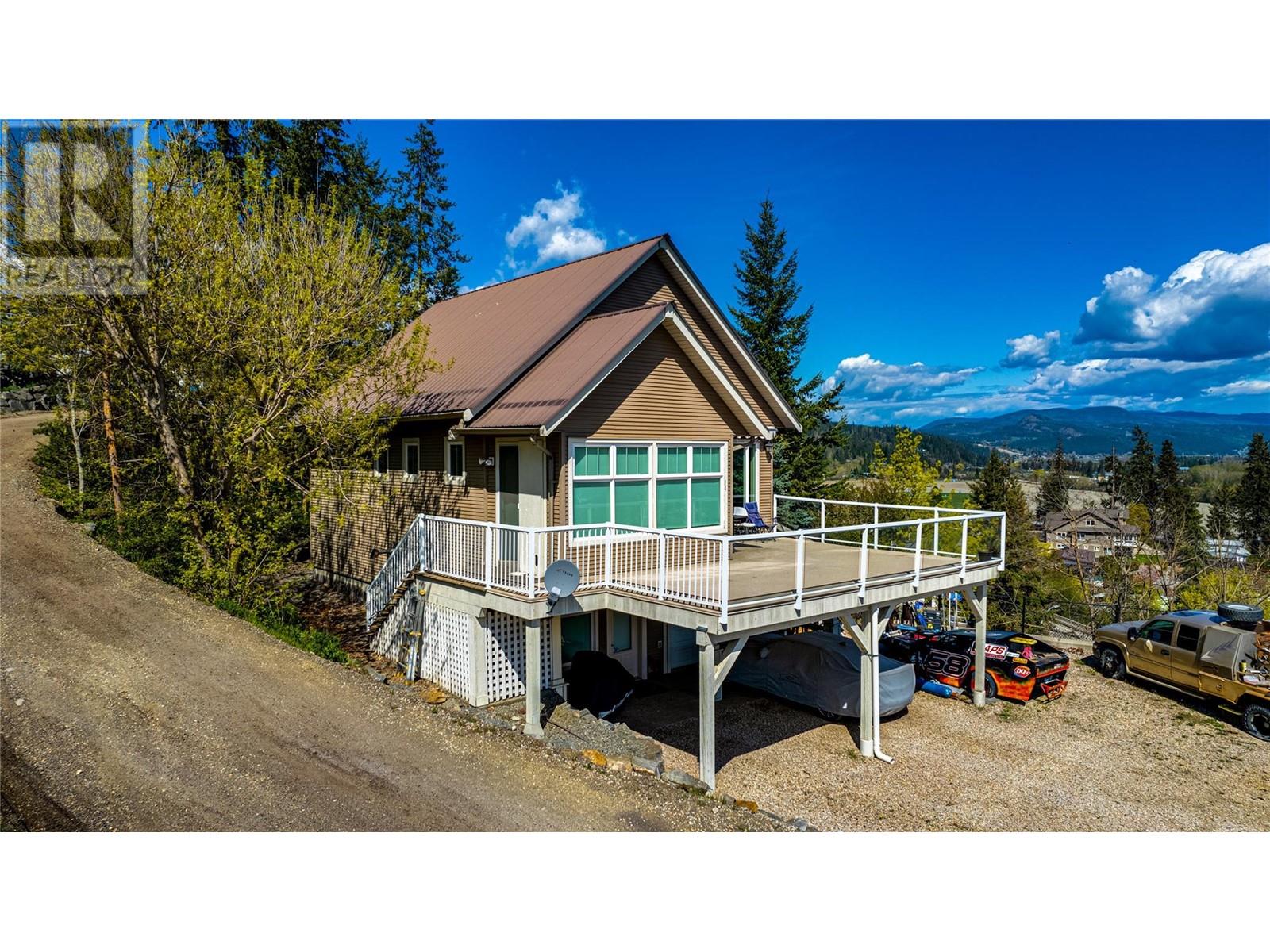 1220 Lawes Street, Enderby, British Columbia  V4Y 4B7 - Photo 3 - 10345636