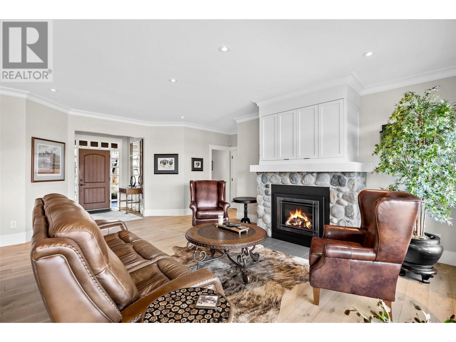 314 Mariposa Court, Kamloops, British Columbia  V2H 1R3 - Photo 4 - 10345538