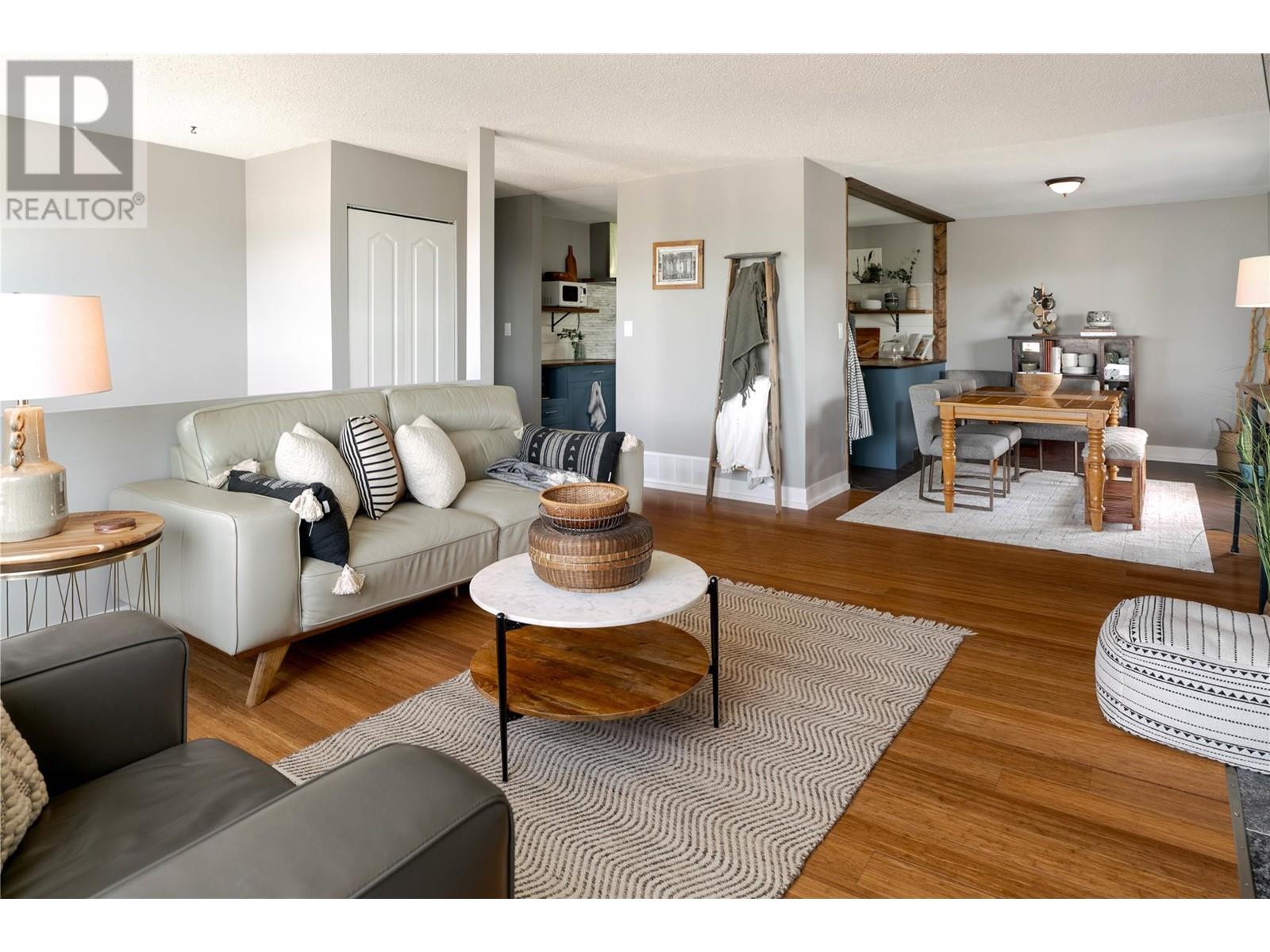 1815 Jonathan Road, Kelowna, British Columbia  V1P 1A9 - Photo 3 - 10344082