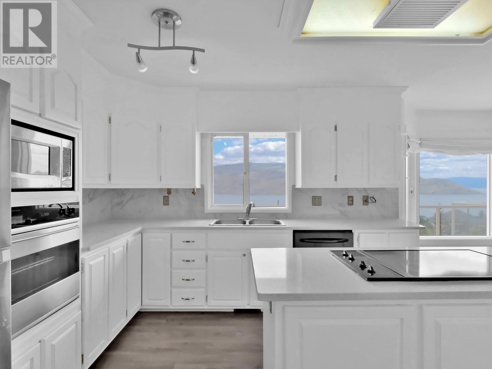 6085 Beatrice Road, Peachland, British Columbia  V0H 1X4 - Photo 11 - 10345557