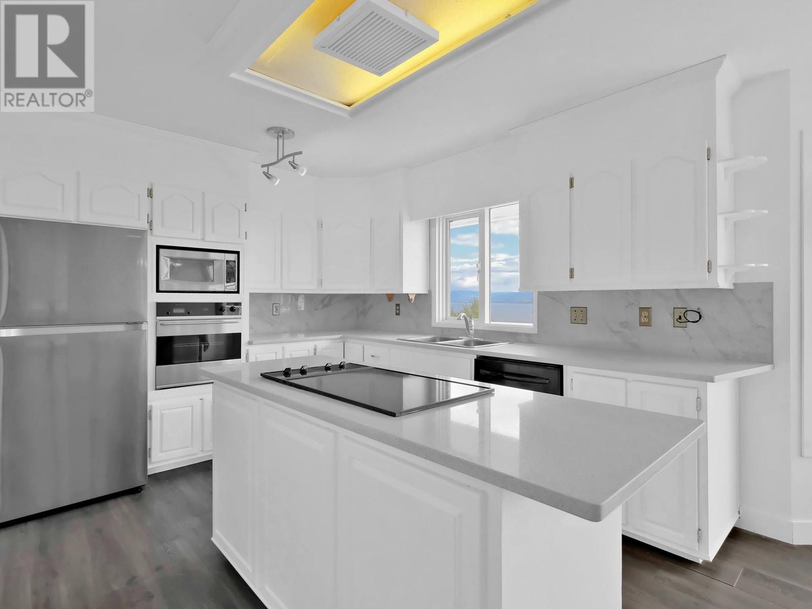 6085 Beatrice Road, Peachland, British Columbia  V0H 1X4 - Photo 12 - 10345557
