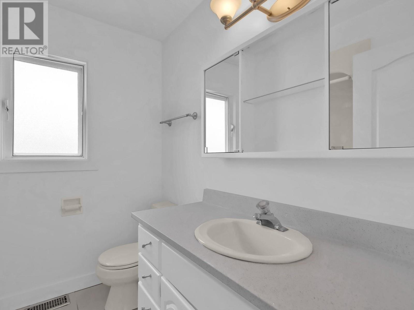 6085 Beatrice Road, Peachland, British Columbia  V0H 1X4 - Photo 24 - 10345557