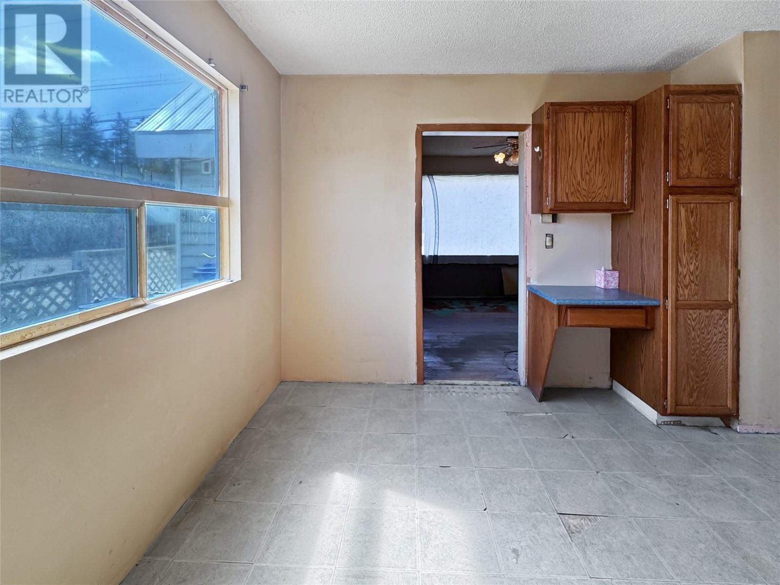 2190 Warren Avenue, Kimberley, British Columbia  V1A 1S7 - Photo 9 - 10345543
