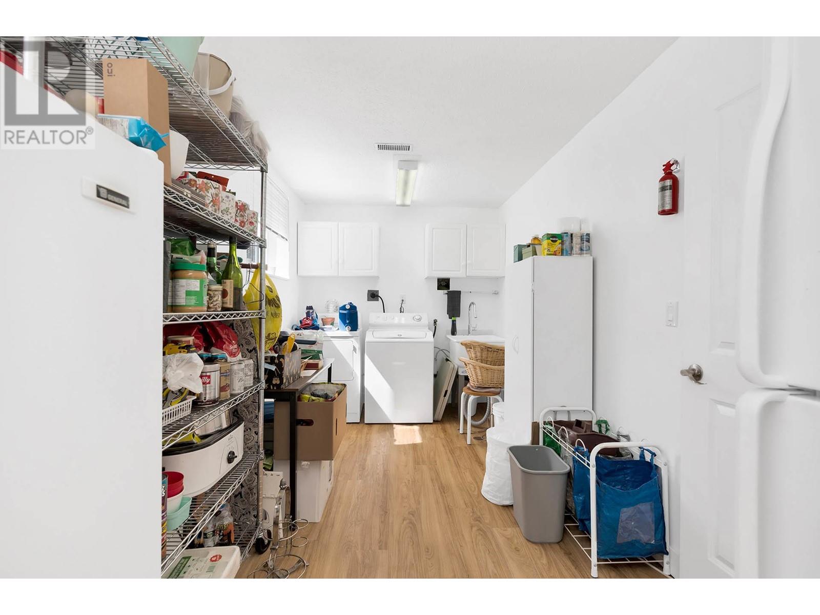 1021 Dundas Street, Kamloops, British Columbia  V2B 2T1 - Photo 34 - 10345793