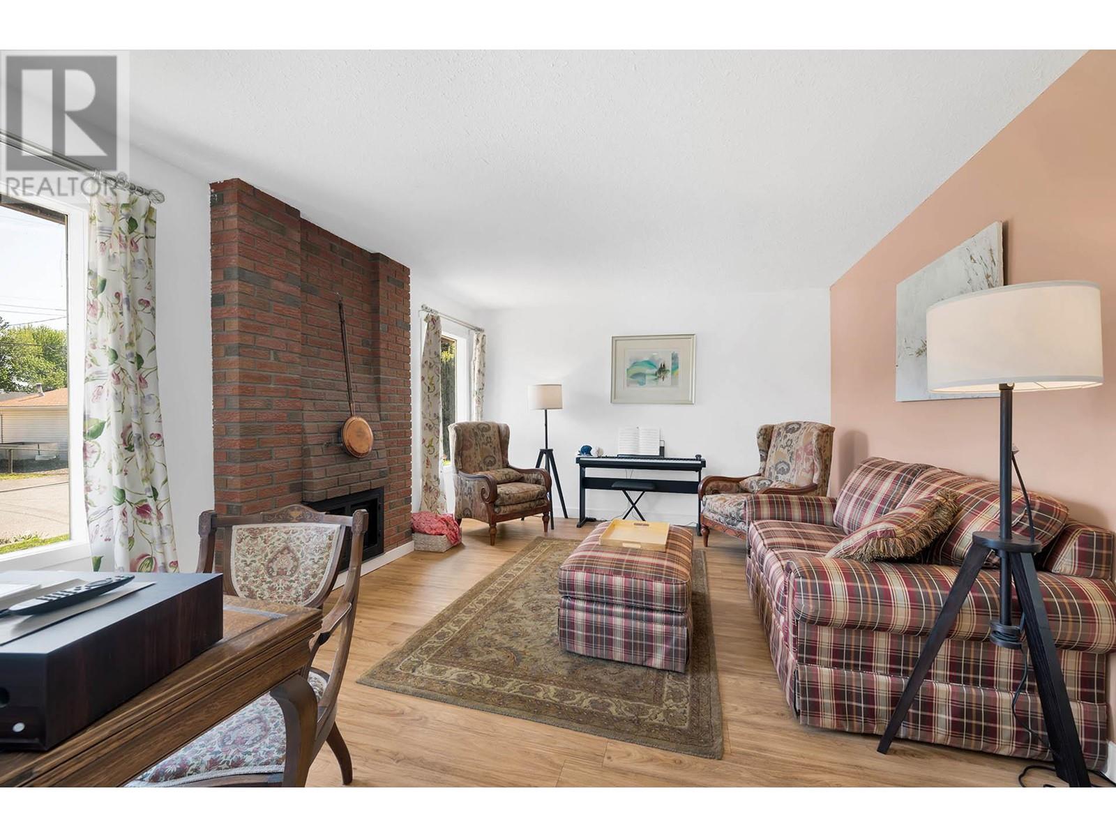 1021 Dundas Street, Kamloops, British Columbia  V2B 2T1 - Photo 4 - 10345793
