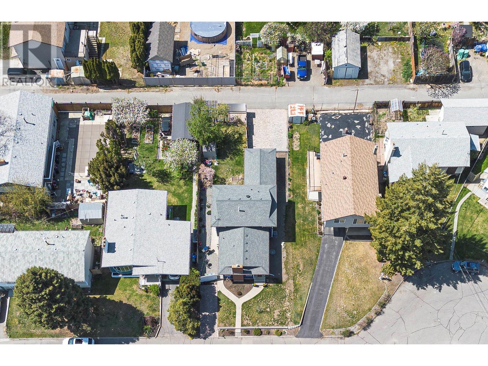 1021 Dundas Street, Kamloops, British Columbia  V2B 2T1 - Photo 56 - 10345793