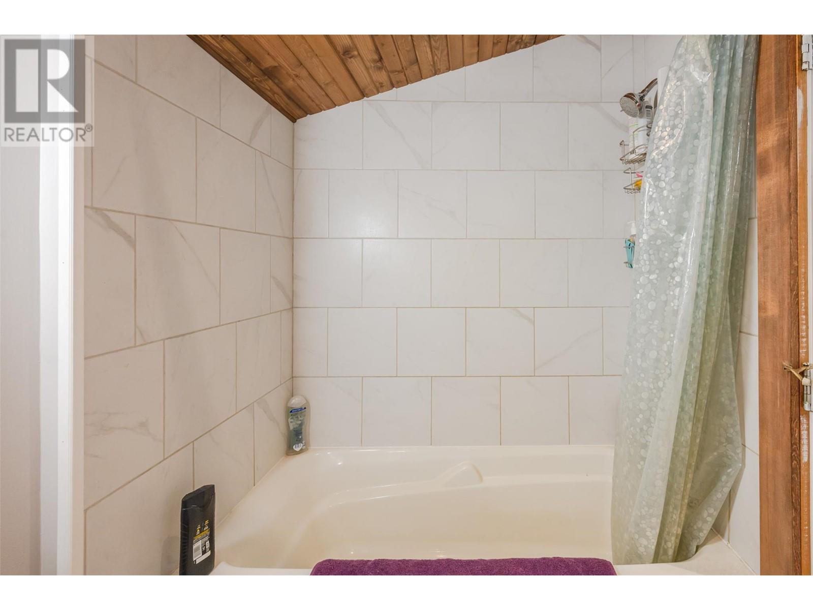 8134 River Road, Oliver, British Columbia  V0H 1T5 - Photo 28 - 10345772
