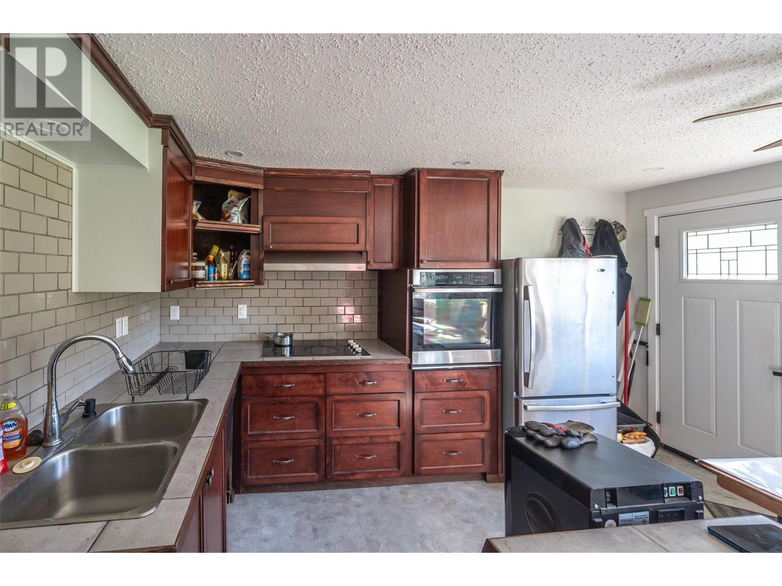 8134 River Road, Oliver, British Columbia  V0H 1T5 - Photo 45 - 10345772