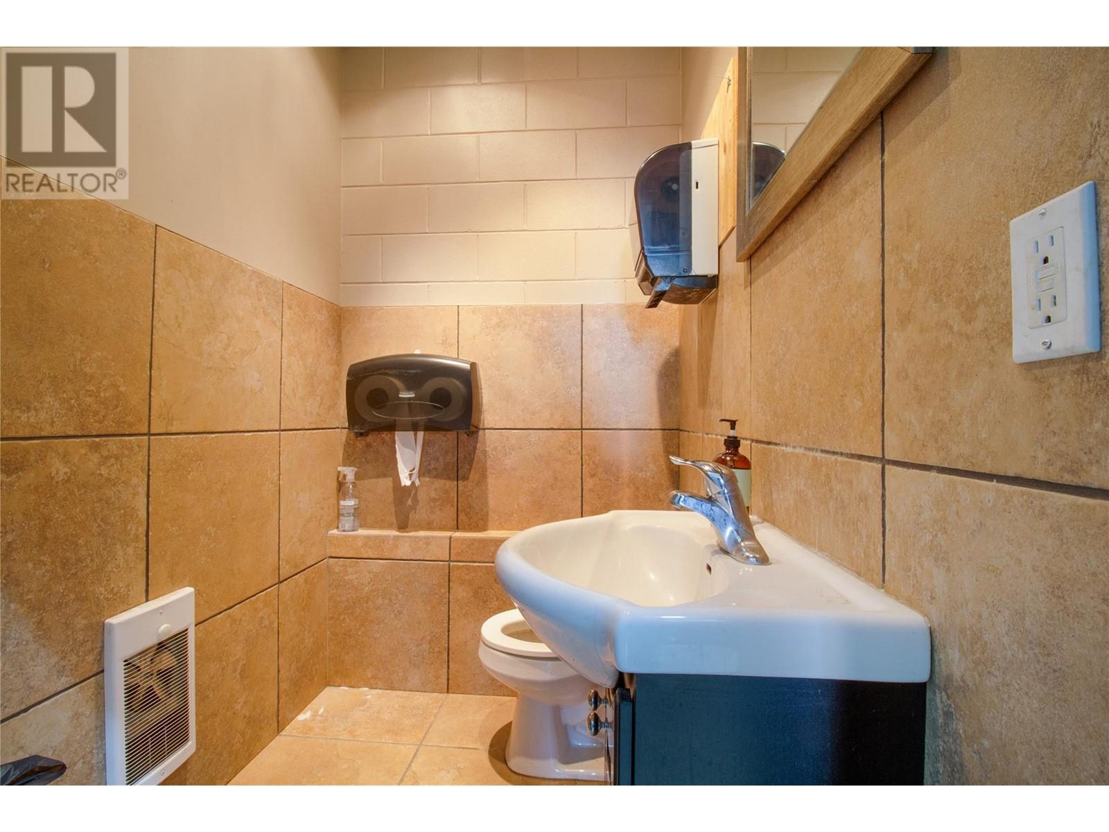 314 First Street W, Revelstoke, British Columbia  V0E 2S0 - Photo 14 - 10345462