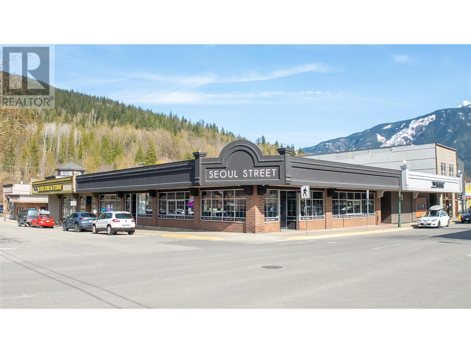 314 First Street W, Revelstoke, British Columbia  V0E 2S0 - Photo 2 - 10345462