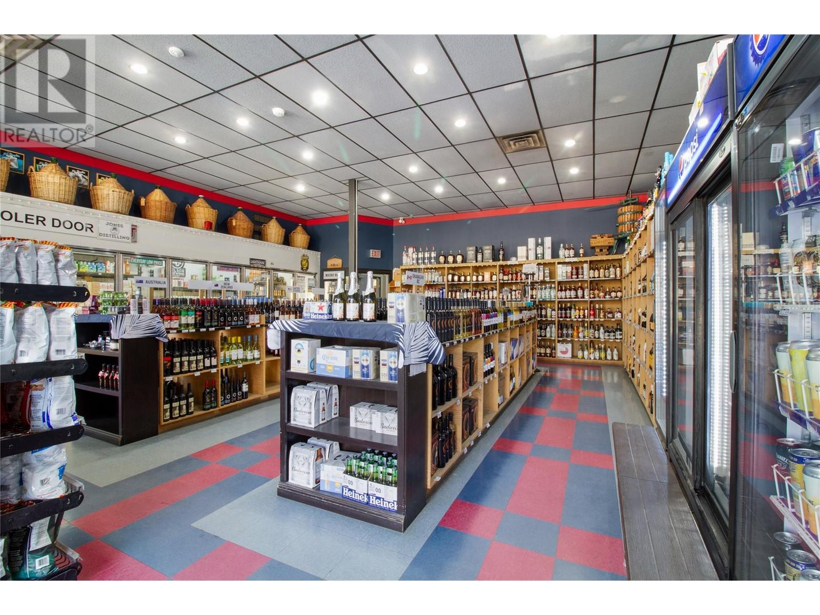 314 First Street W, Revelstoke, British Columbia  V0E 2S0 - Photo 4 - 10345462