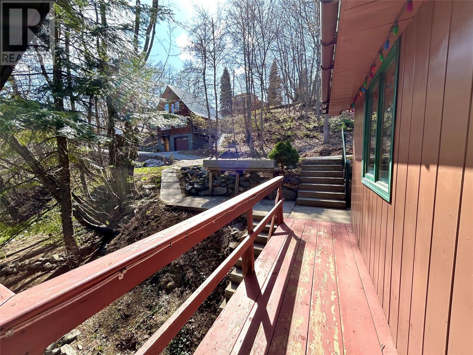 2160 Lower Georgia Street, Rossland, British Columbia  V0G 1Y0 - Photo 11 - 10344608