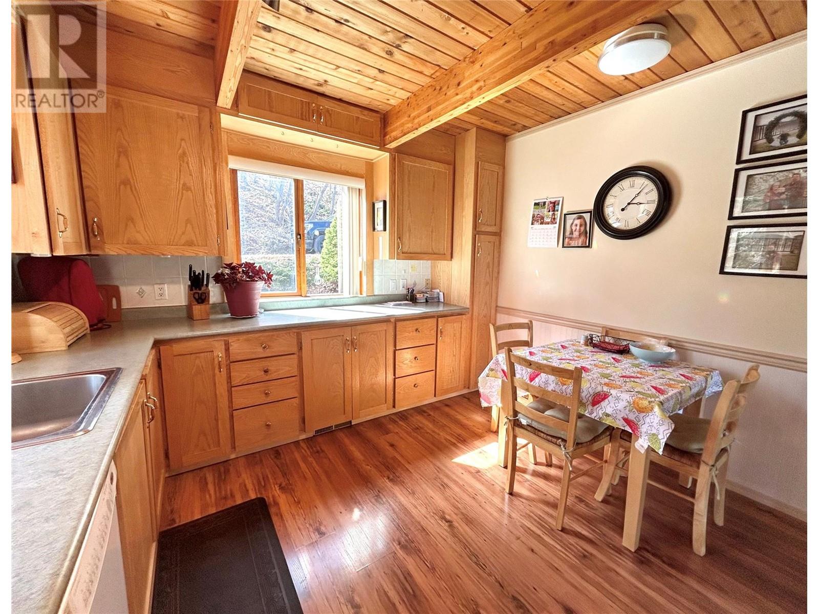 2160 Lower Georgia Street, Rossland, British Columbia  V0G 1Y0 - Photo 18 - 10344608