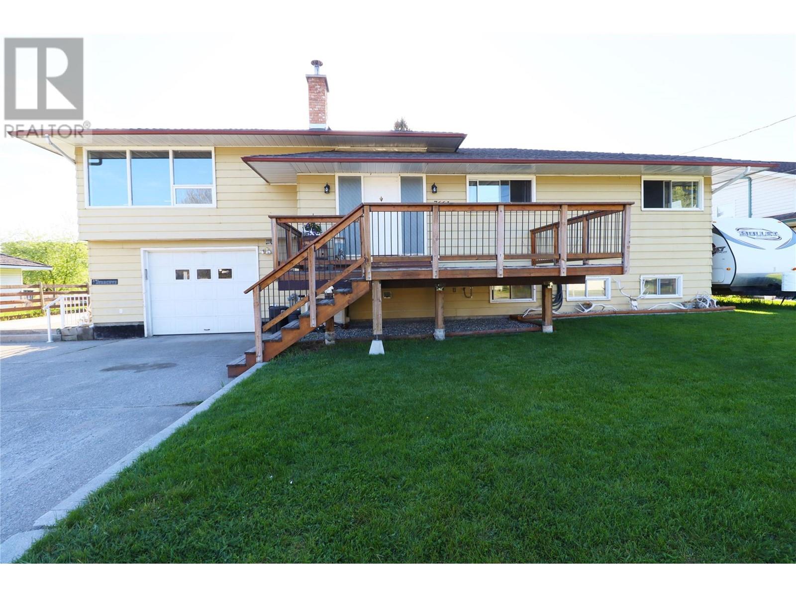 7661 Phoenix Way, Grand Forks, British Columbia  V0H 1H0 - Photo 1 - 10345724