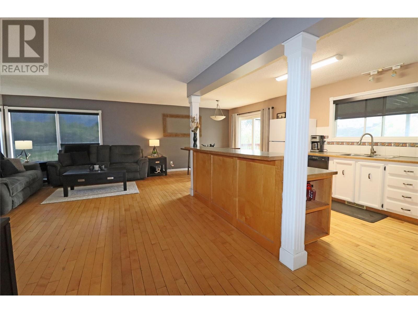 7661 Phoenix Way, Grand Forks, British Columbia  V0H 1H0 - Photo 11 - 10345724