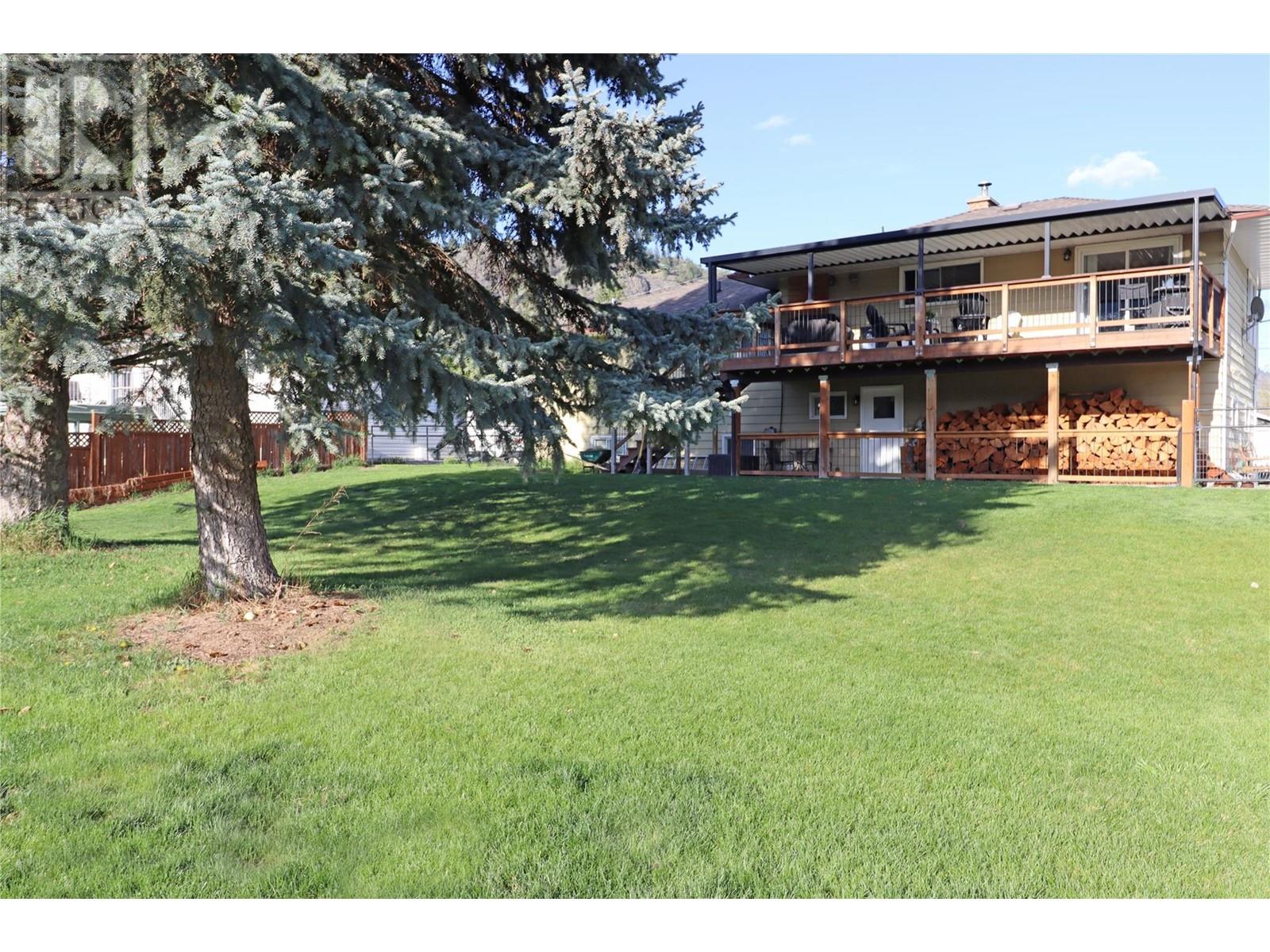 7661 Phoenix Way, Grand Forks, British Columbia  V0H 1H0 - Photo 3 - 10345724