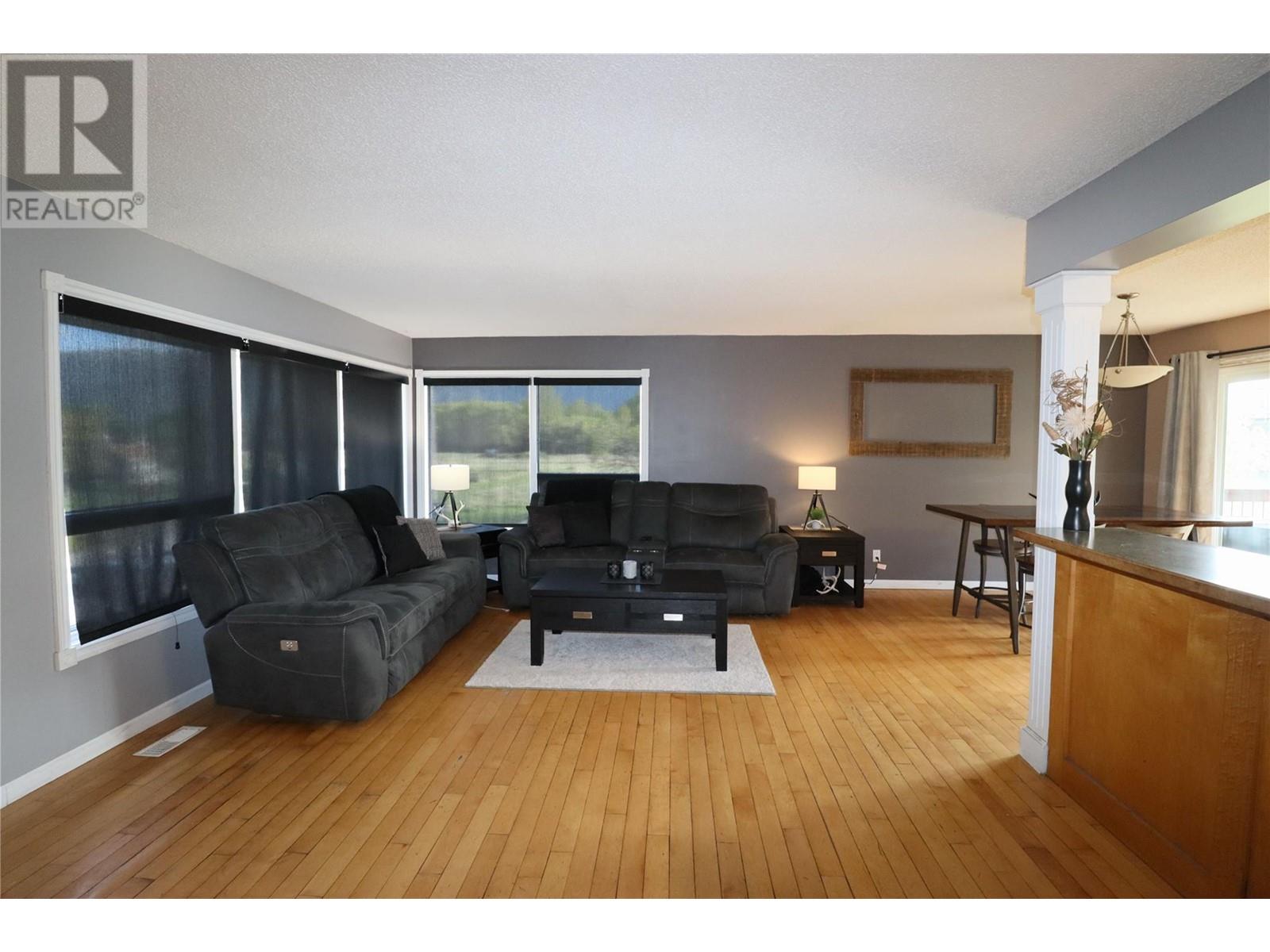 7661 Phoenix Way, Grand Forks, British Columbia  V0H 1H0 - Photo 9 - 10345724