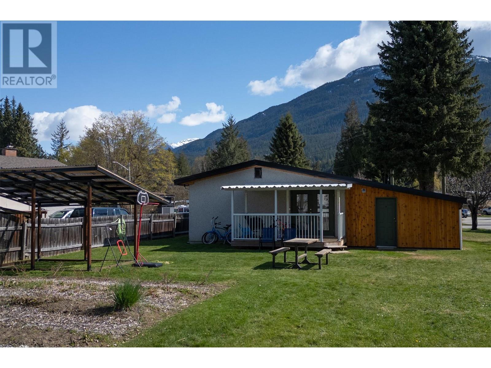 117 Peterson Drive, Revelstoke, British Columbia  V0E 2S0 - Photo 20 - 10345677