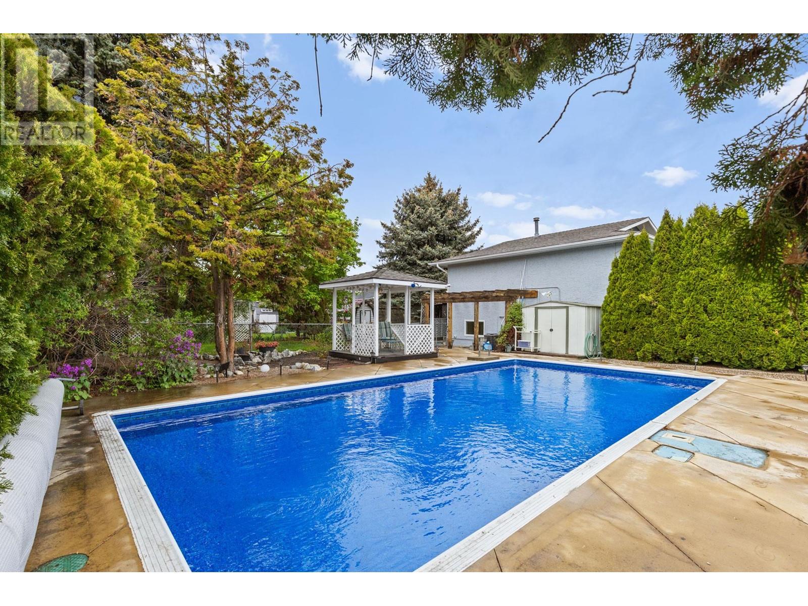 1100 Crown Street, Kelowna, British Columbia  V1X 5E9 - Photo 3 - 10345831