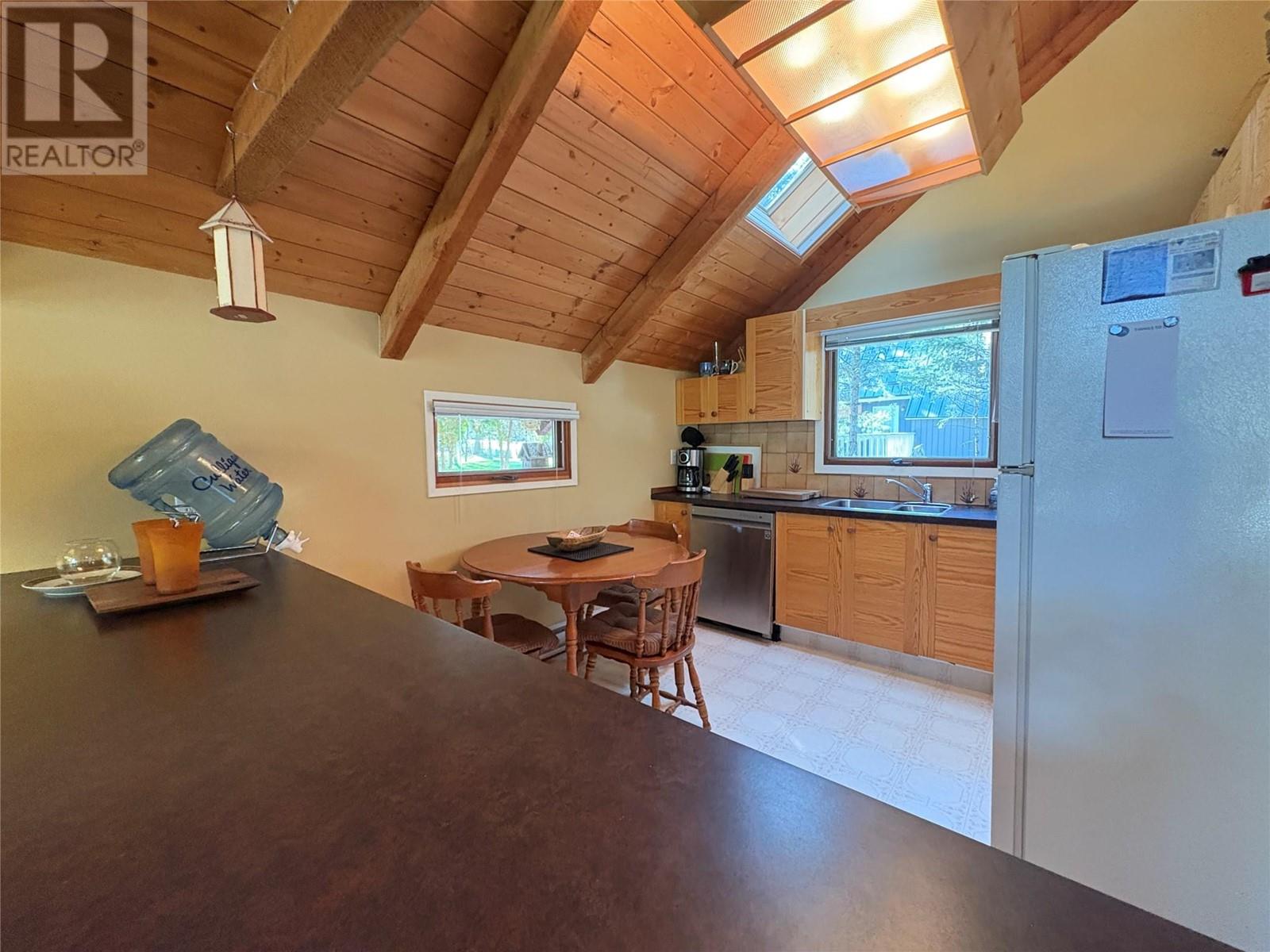 1037 Ridge Way, Windermere, British Columbia  V0B 2L0 - Photo 12 - 10344634
