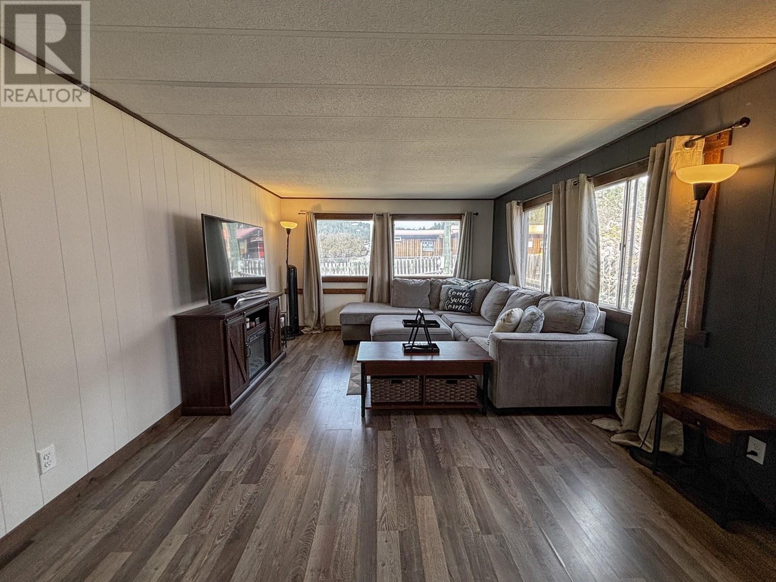 9188 West Avenue, Wilmer, British Columbia  V0A 1K5 - Photo 7 - 10345811