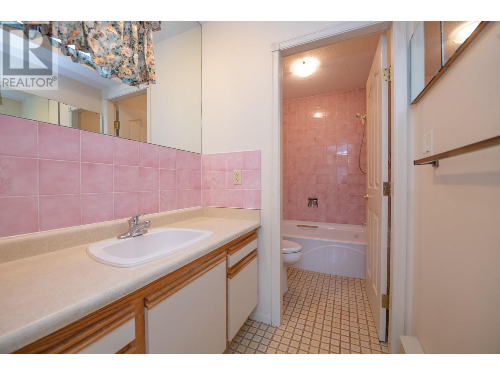 8153 Okanagan Landing Road, Vernon, British Columbia  V1H 1J4 - Photo 34 - 10345748