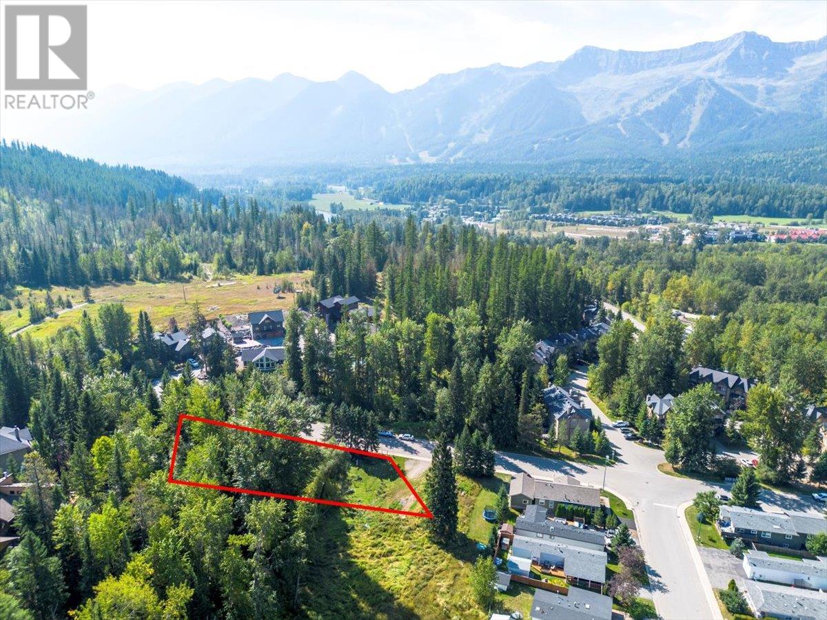 55 Castle Mountain Road, Fernie, British Columbia  V0B 1M4 - Photo 1 - 10345519