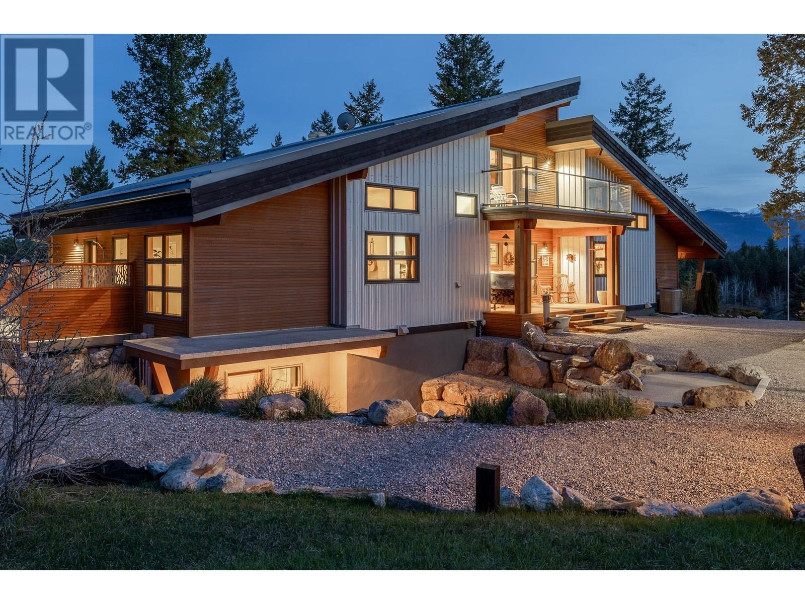 2400 Kootenay Rd No 3 Road Unit# 4, Invermere, British Columbia  V0B 2L2 - Photo 2 - 10345692