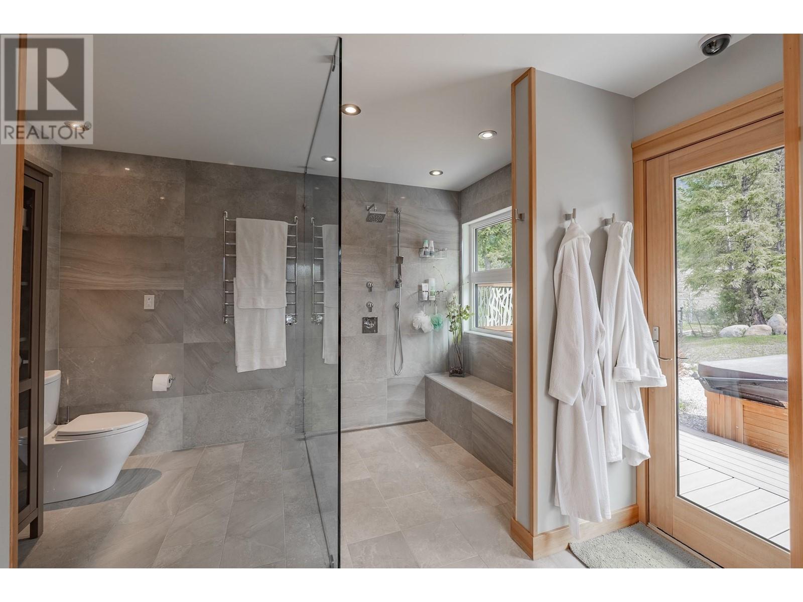 2400 Kootenay Rd No 3 Road Unit# 4, Invermere, British Columbia  V0B 2L2 - Photo 24 - 10345692