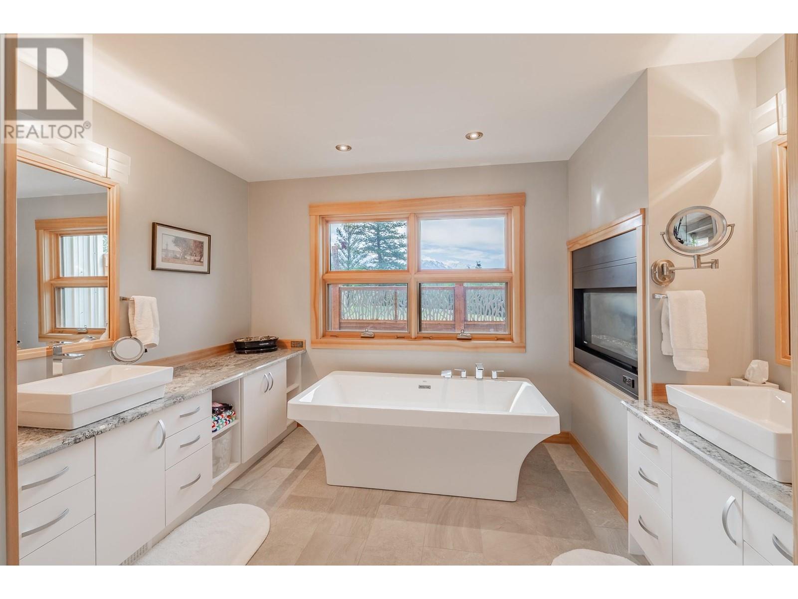 2400 Kootenay Rd No 3 Road Unit# 4, Invermere, British Columbia  V0B 2L2 - Photo 25 - 10345692