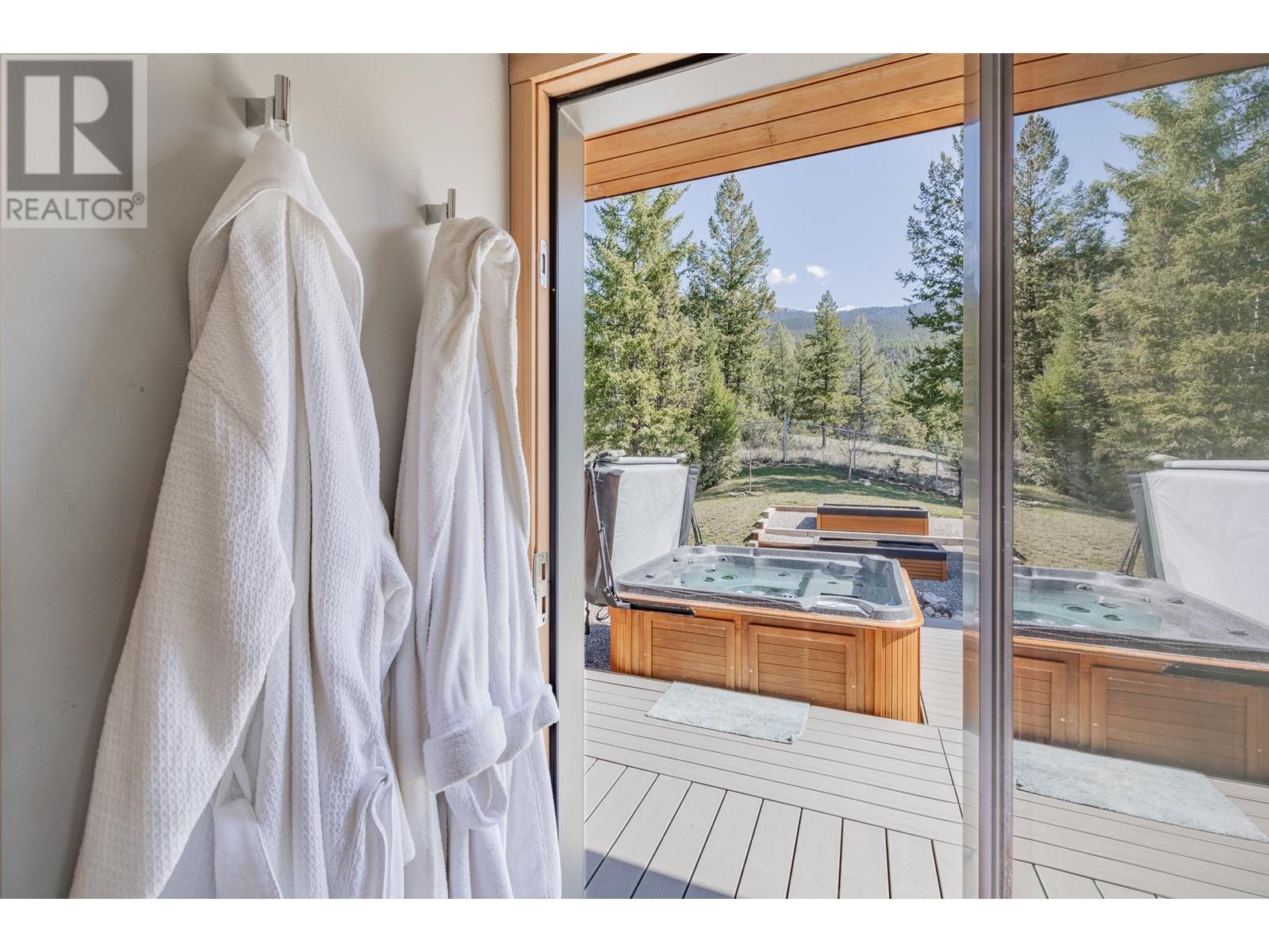 2400 Kootenay Rd No 3 Road Unit# 4, Invermere, British Columbia  V0B 2L2 - Photo 26 - 10345692