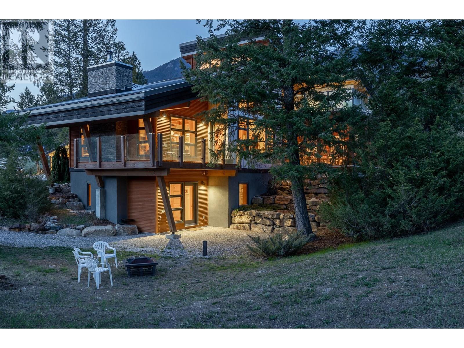 2400 Kootenay Rd No 3 Road Unit# 4, Invermere, British Columbia  V0B 2L2 - Photo 4 - 10345692