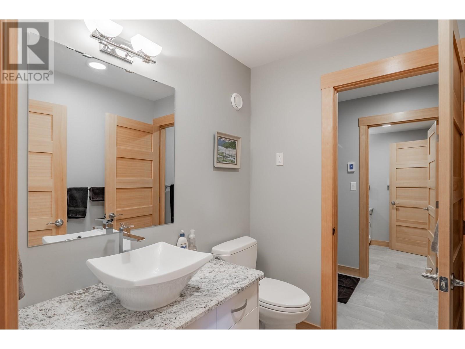 2400 Kootenay Rd No 3 Road Unit# 4, Invermere, British Columbia  V0B 2L2 - Photo 53 - 10345692