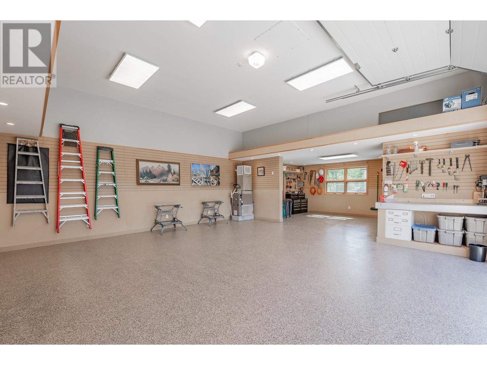 2400 Kootenay Rd No 3 Road Unit# 4, Invermere, British Columbia  V0B 2L2 - Photo 9 - 10345692