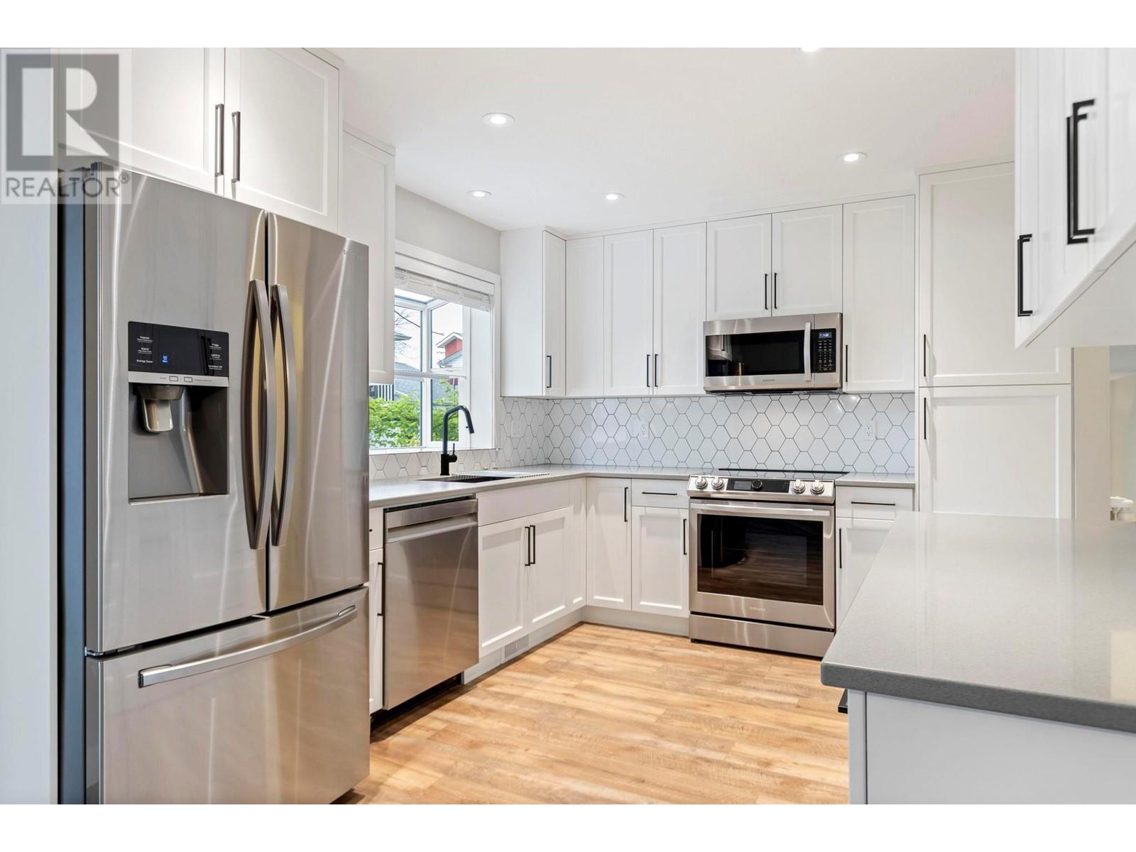 2049 Aster Road, Kelowna, British Columbia  V1V 1P4 - Photo 10 - 10345302