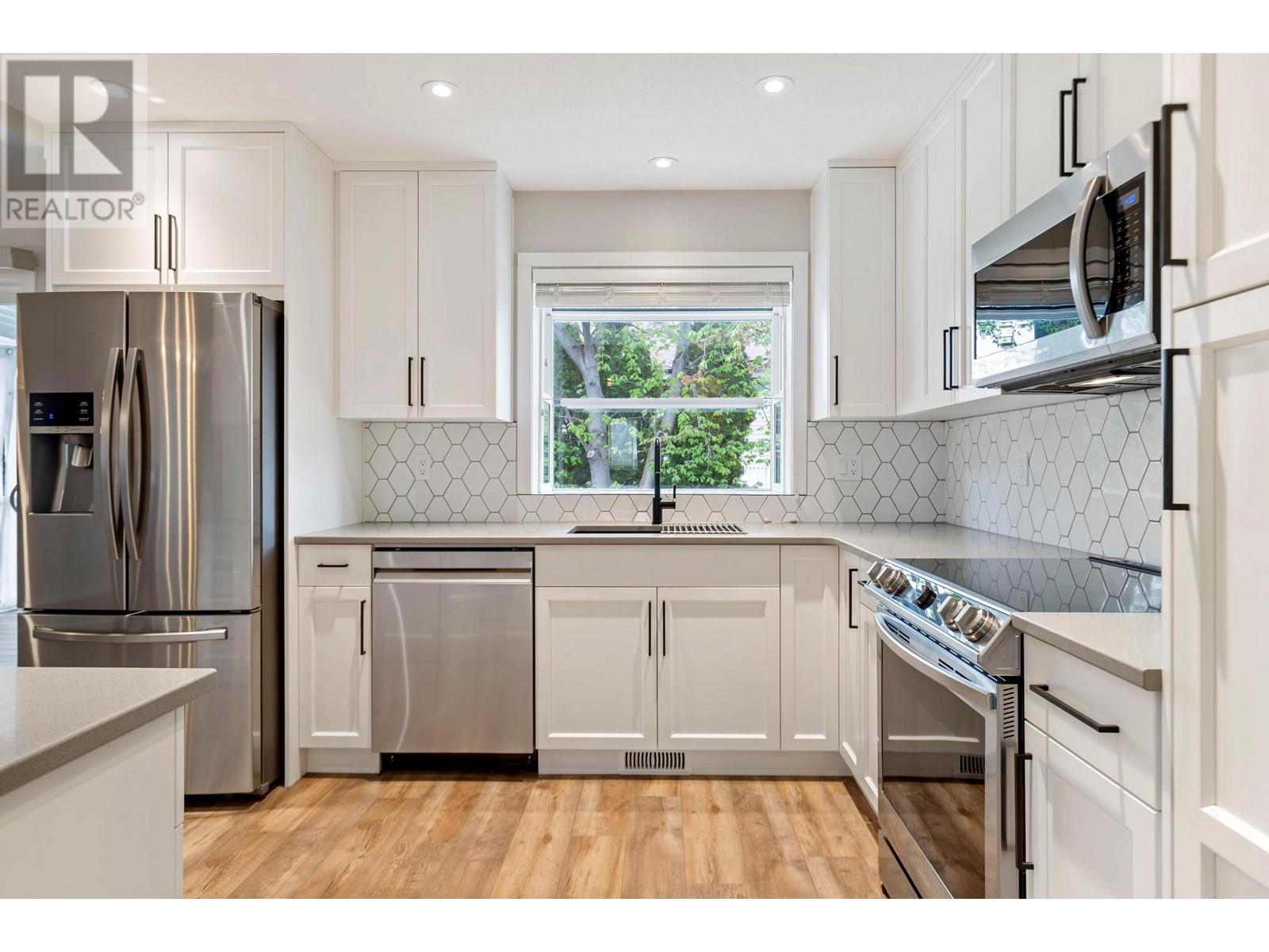 2049 Aster Road, Kelowna, British Columbia  V1V 1P4 - Photo 11 - 10345302