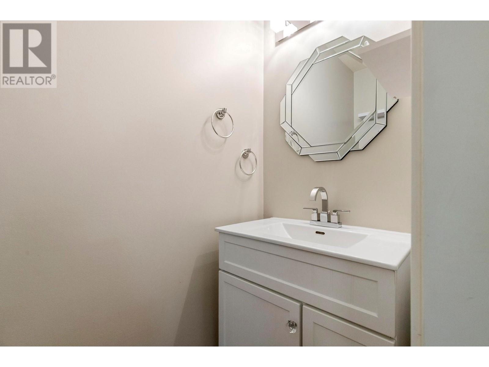 2049 Aster Road, Kelowna, British Columbia  V1V 1P4 - Photo 18 - 10345302