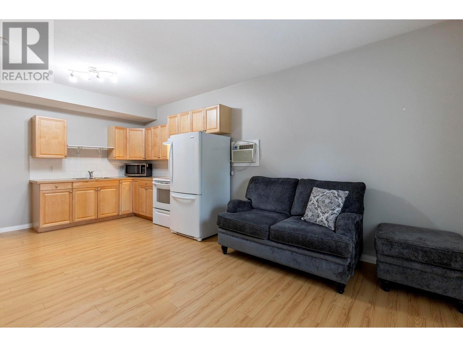 2049 Aster Road, Kelowna, British Columbia  V1V 1P4 - Photo 28 - 10345302