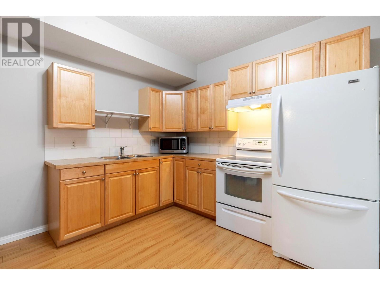 2049 Aster Road, Kelowna, British Columbia  V1V 1P4 - Photo 29 - 10345302